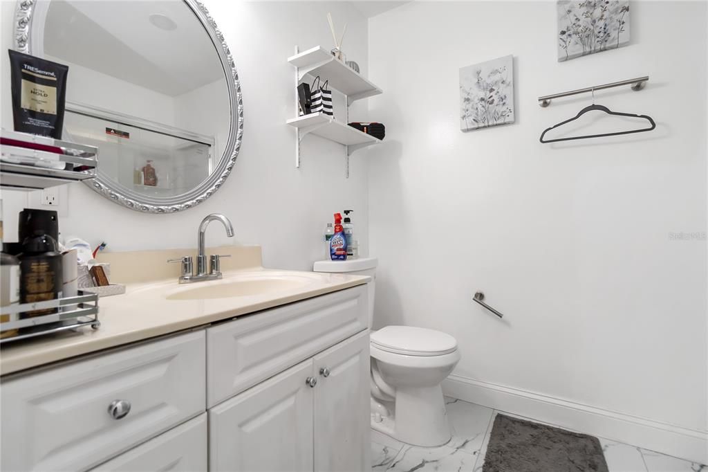 For Sale: $225,000 (2 beds, 2 baths, 1230 Square Feet)