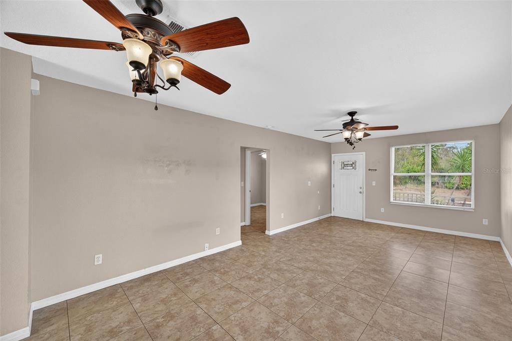 待售: $295,000 (3 贝兹, 2 浴室, 1254 平方英尺)