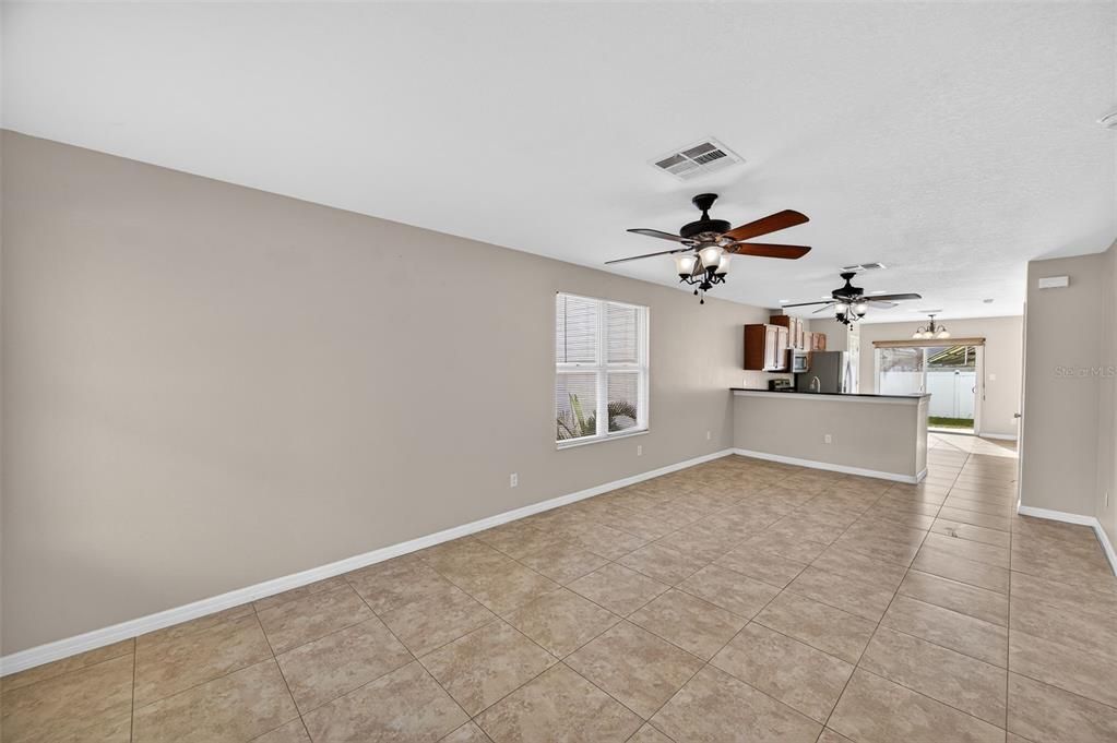 待售: $295,000 (3 贝兹, 2 浴室, 1254 平方英尺)