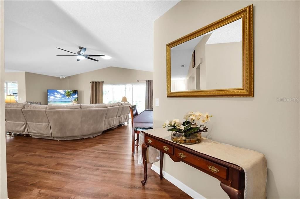 待售: $437,000 (3 贝兹, 2 浴室, 2167 平方英尺)