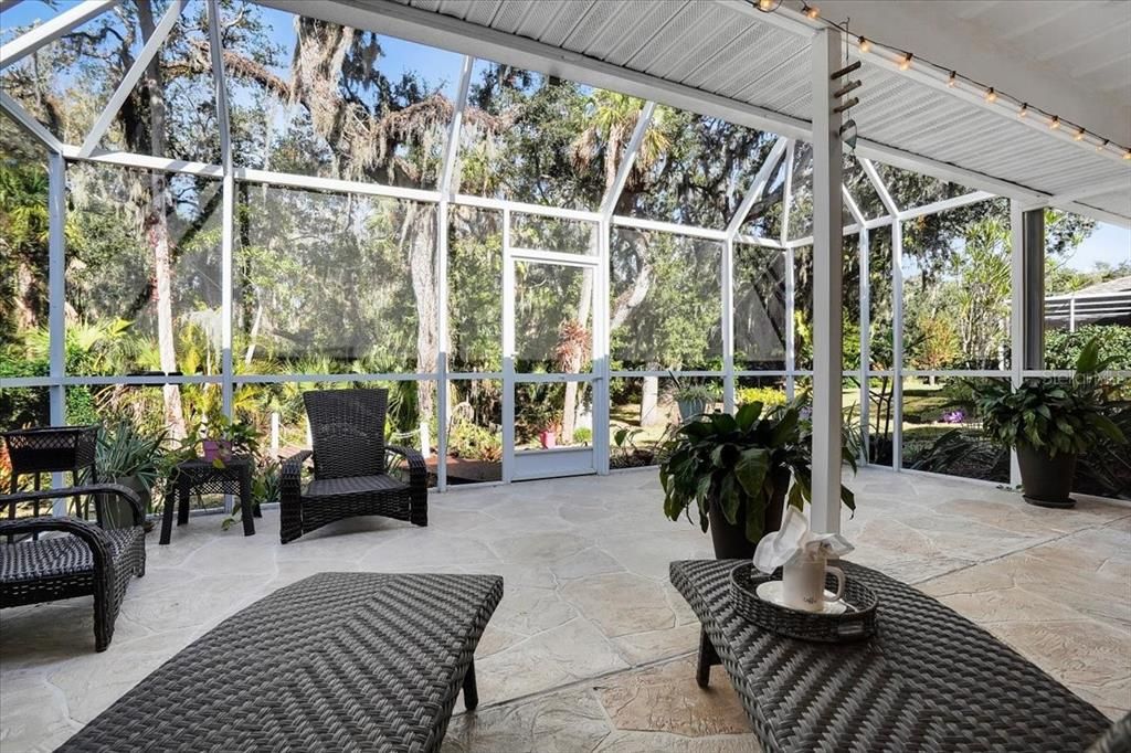 待售: $437,000 (3 贝兹, 2 浴室, 2167 平方英尺)