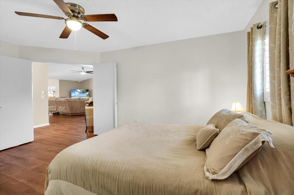 待售: $437,000 (3 贝兹, 2 浴室, 2167 平方英尺)