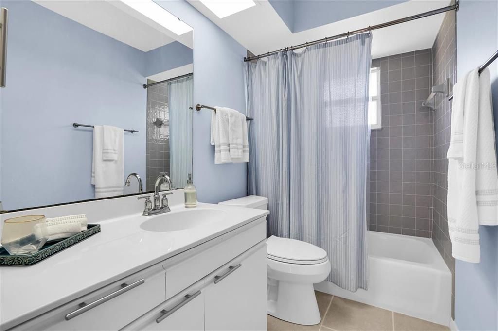 待售: $437,000 (3 贝兹, 2 浴室, 2167 平方英尺)