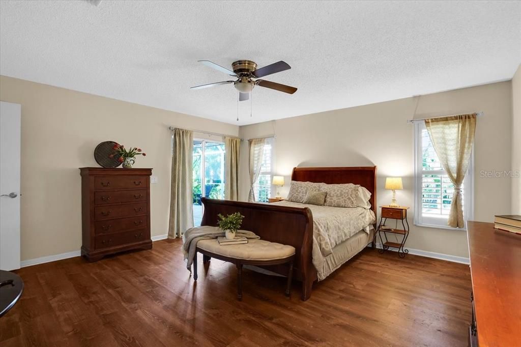 待售: $437,000 (3 贝兹, 2 浴室, 2167 平方英尺)