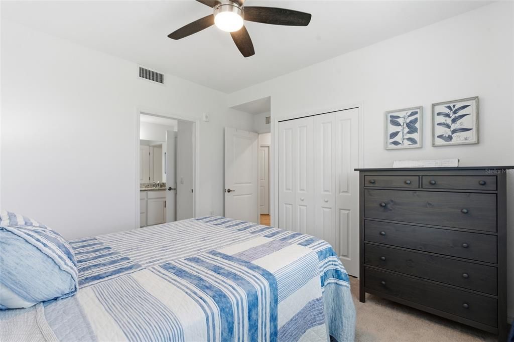 待售: $309,000 (3 贝兹, 2 浴室, 1407 平方英尺)