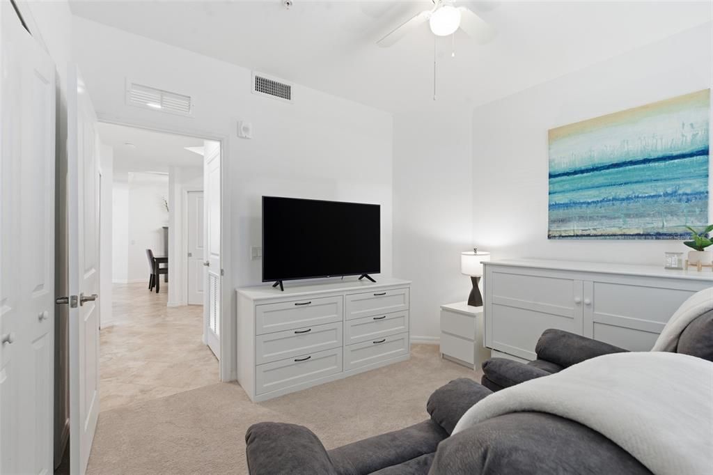 待售: $309,000 (3 贝兹, 2 浴室, 1407 平方英尺)