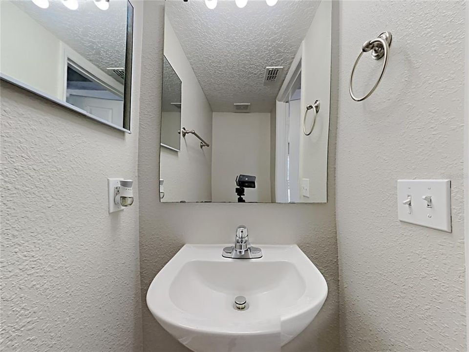 For Sale: $425,000 (3 beds, 2 baths, 2354 Square Feet)