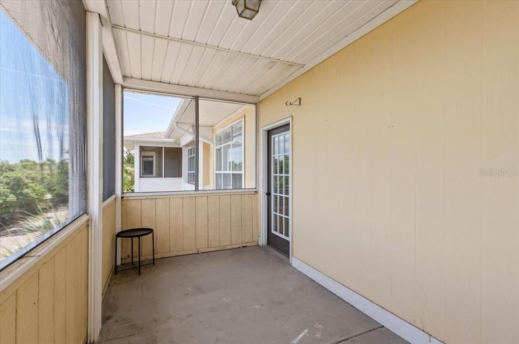 For Sale: $195,000 (2 beds, 1 baths, 1008 Square Feet)