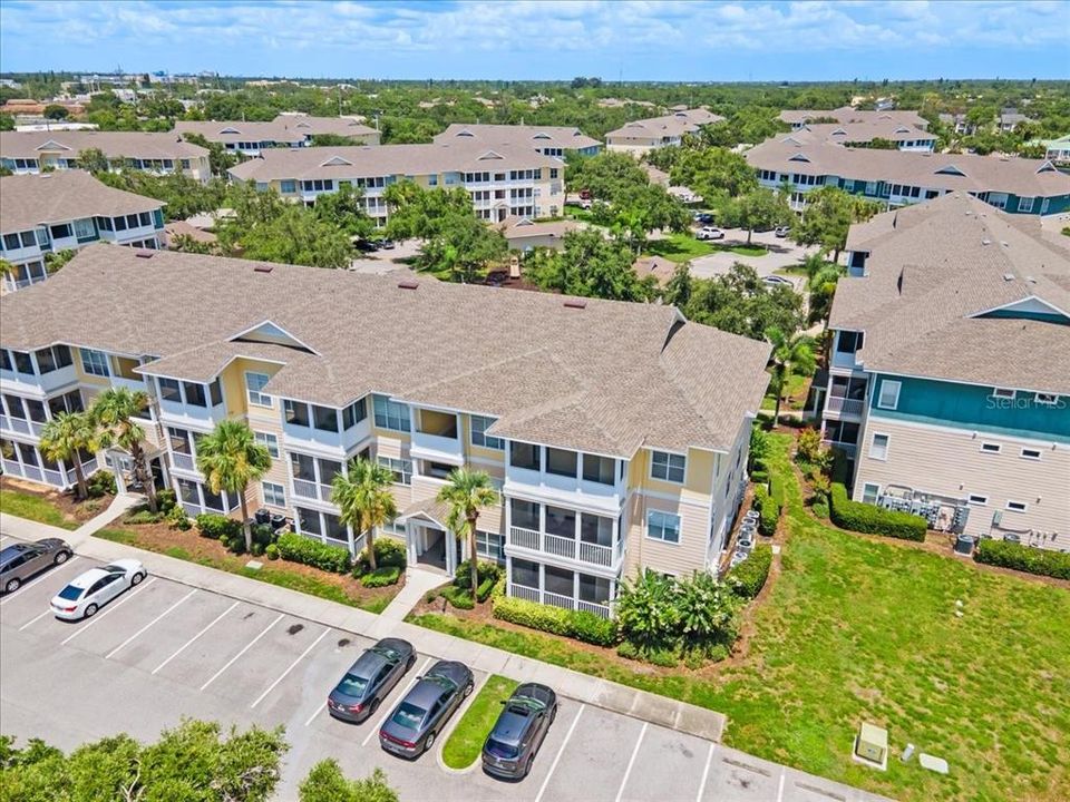 For Sale: $195,000 (2 beds, 1 baths, 1008 Square Feet)