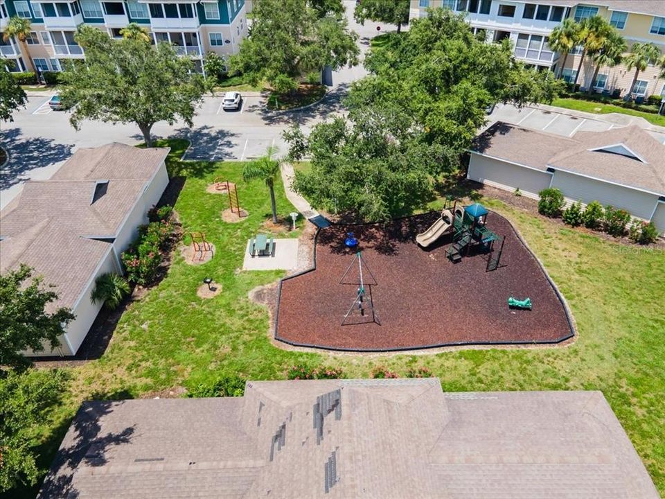 For Sale: $195,000 (2 beds, 1 baths, 1008 Square Feet)