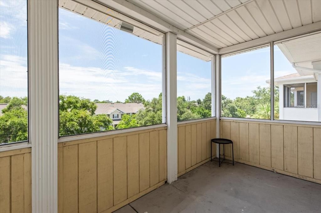 For Sale: $195,000 (2 beds, 1 baths, 1008 Square Feet)