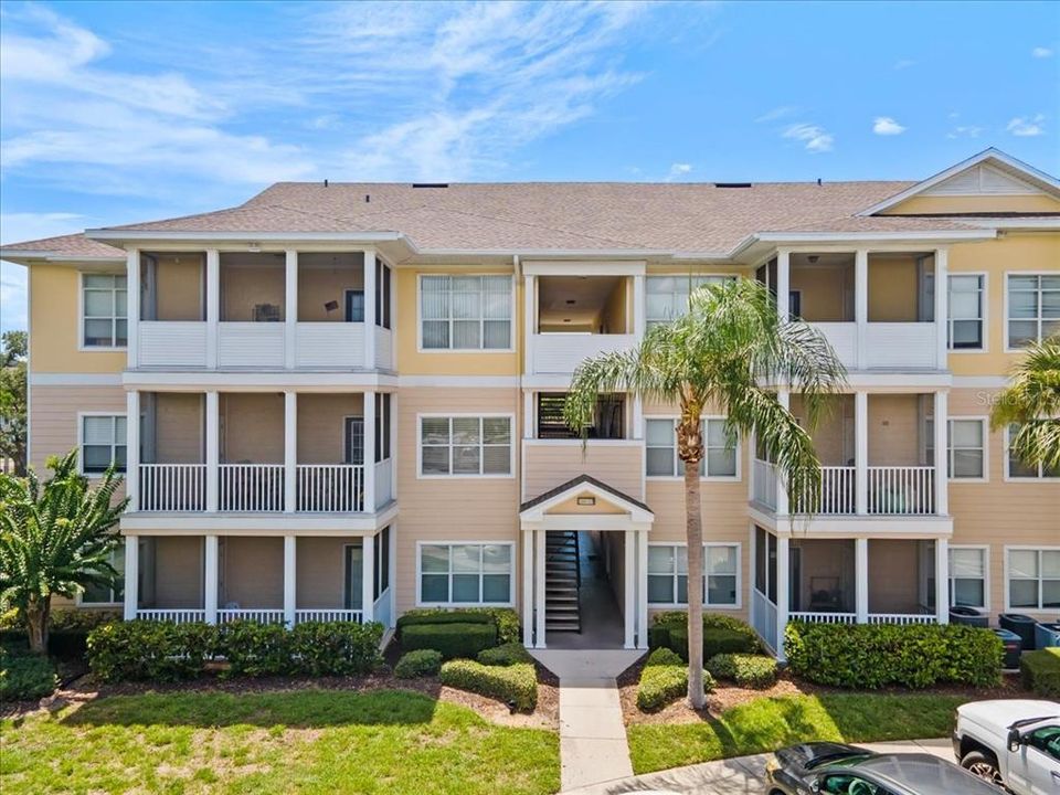 For Sale: $195,000 (2 beds, 1 baths, 1008 Square Feet)