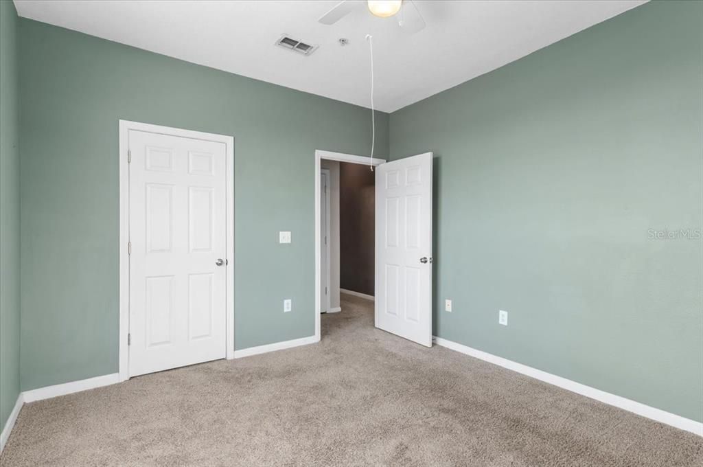 For Sale: $195,000 (2 beds, 1 baths, 1008 Square Feet)