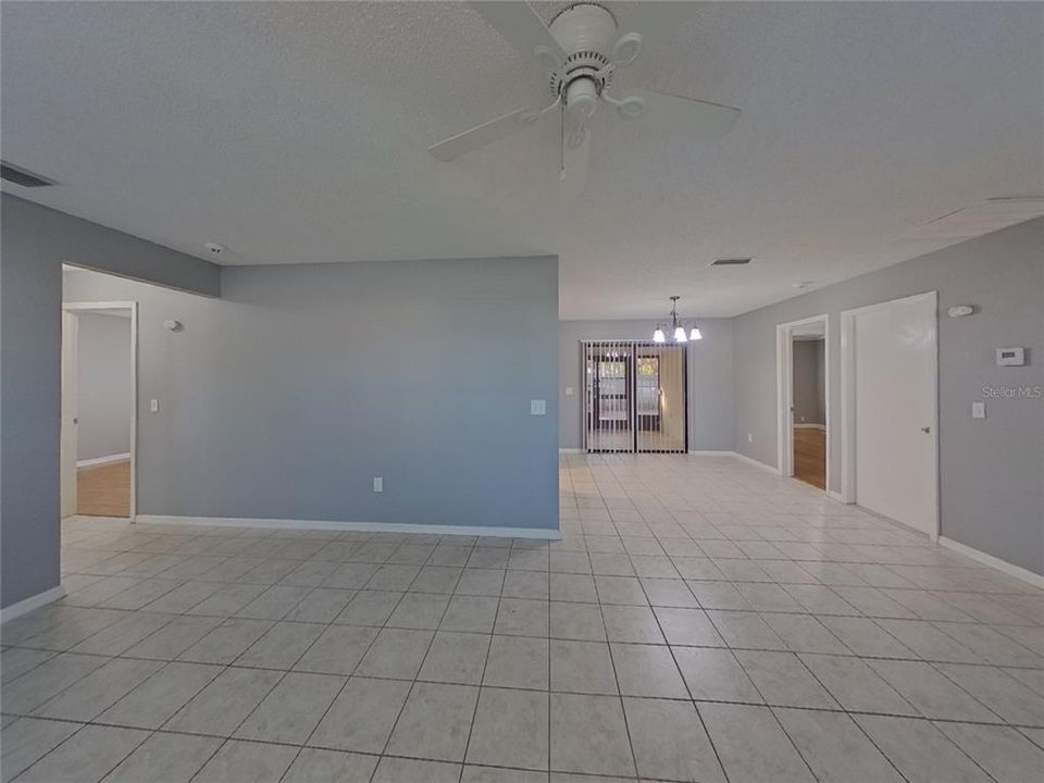 For Rent: $2,959 (3 beds, 2 baths, 1361 Square Feet)