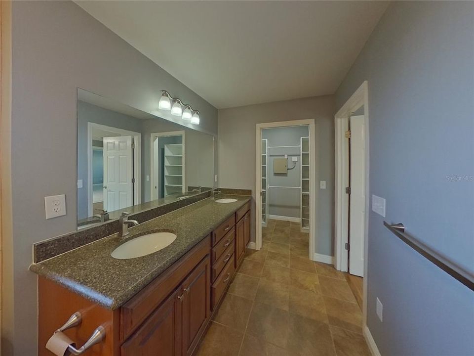 For Rent: $2,959 (3 beds, 2 baths, 1361 Square Feet)