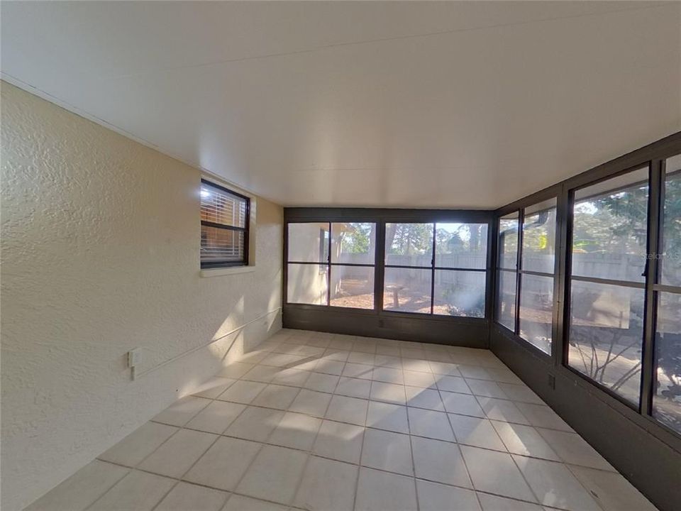 For Rent: $2,959 (3 beds, 2 baths, 1361 Square Feet)