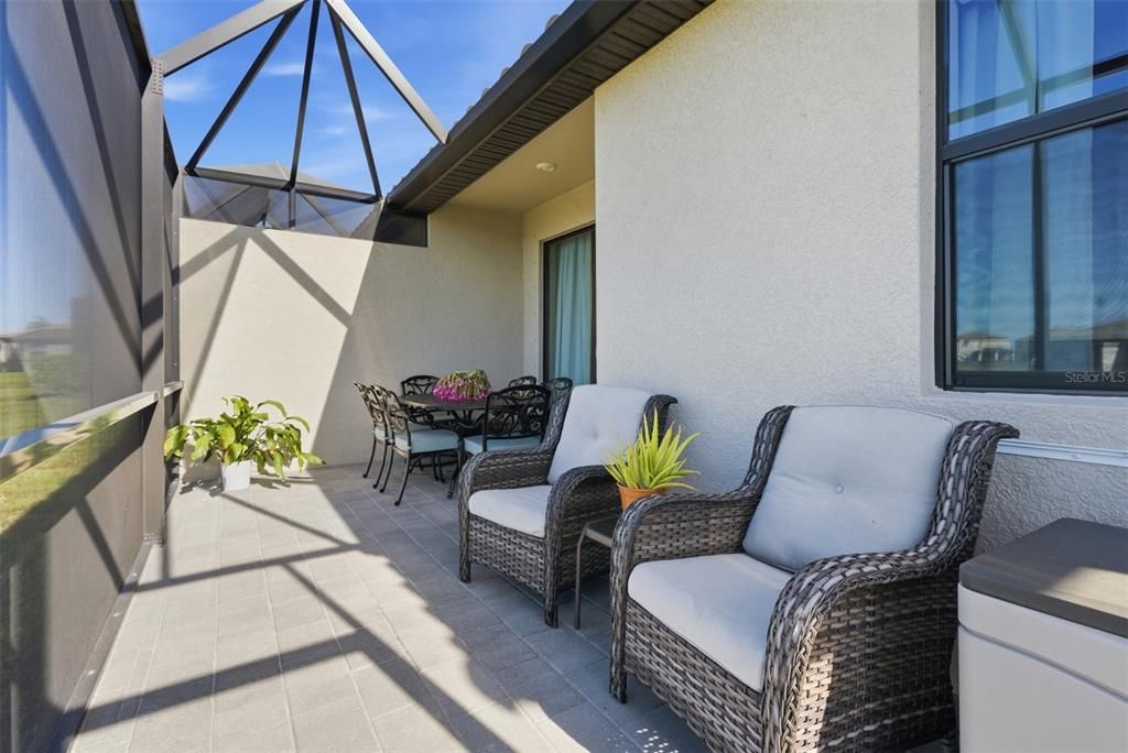 For Sale: $415,000 (3 beds, 2 baths, 1414 Square Feet)