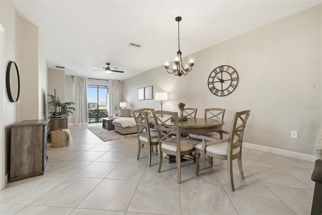 For Sale: $415,000 (3 beds, 2 baths, 1414 Square Feet)