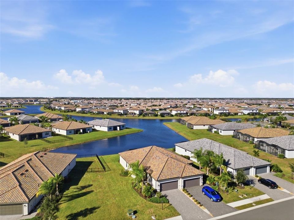 For Sale: $415,000 (3 beds, 2 baths, 1414 Square Feet)