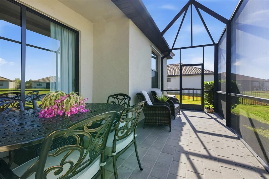 For Sale: $415,000 (3 beds, 2 baths, 1414 Square Feet)