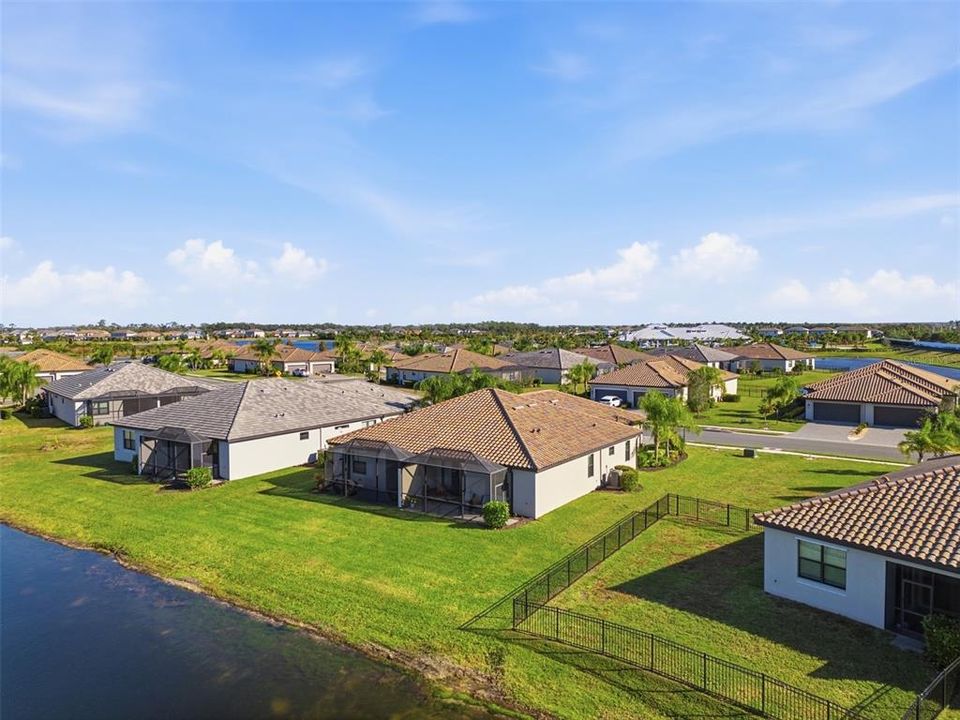 For Sale: $415,000 (3 beds, 2 baths, 1414 Square Feet)