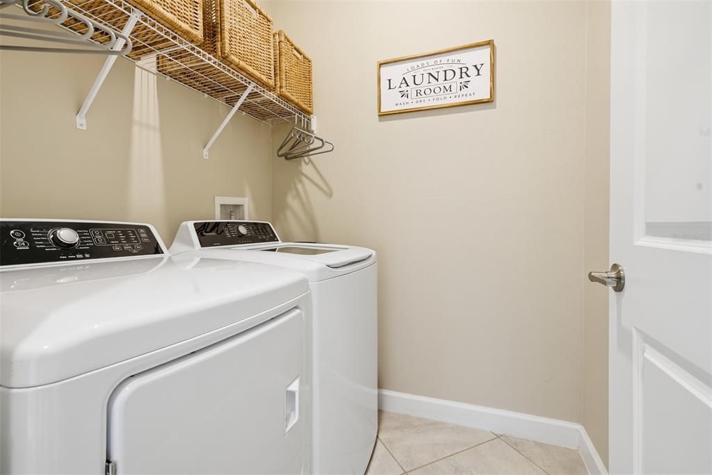 For Sale: $415,000 (3 beds, 2 baths, 1414 Square Feet)