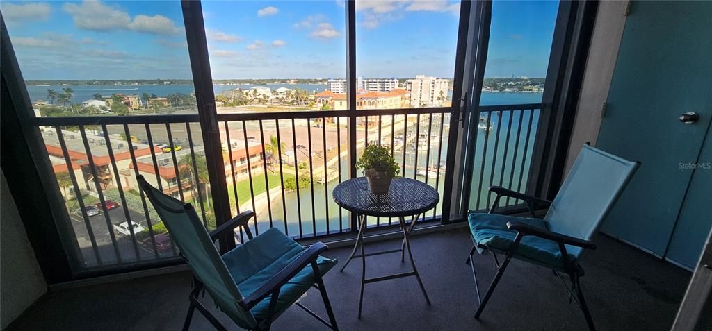 For Rent: $2,300 (1 beds, 1 baths, 1025 Square Feet)