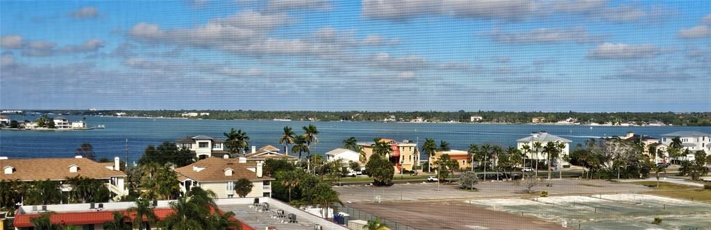 For Rent: $2,300 (1 beds, 1 baths, 1025 Square Feet)