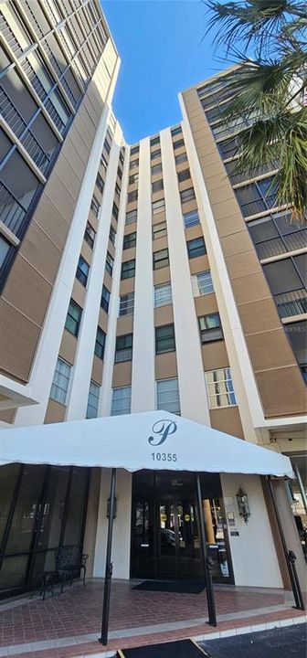 For Rent: $2,300 (1 beds, 1 baths, 1025 Square Feet)