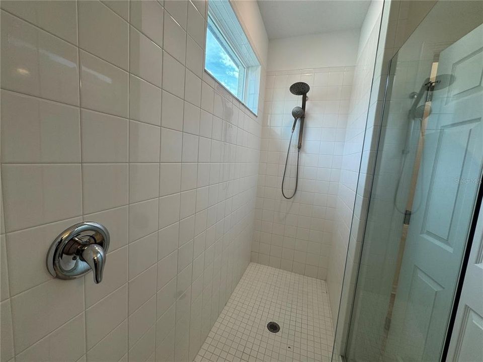 En Venta: $359,900 (3 camas, 2 baños, 1837 Pies cuadrados)