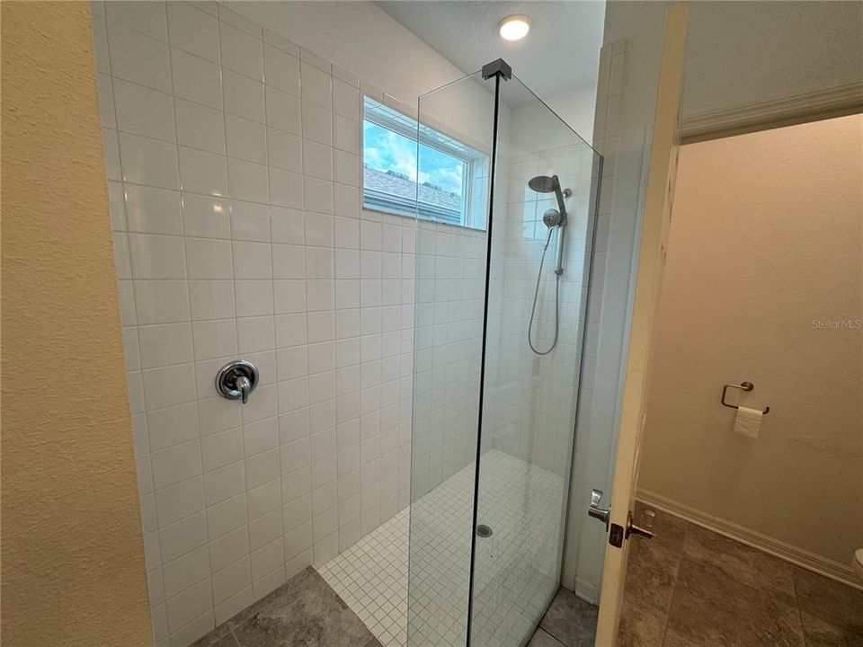 En Venta: $359,900 (3 camas, 2 baños, 1837 Pies cuadrados)