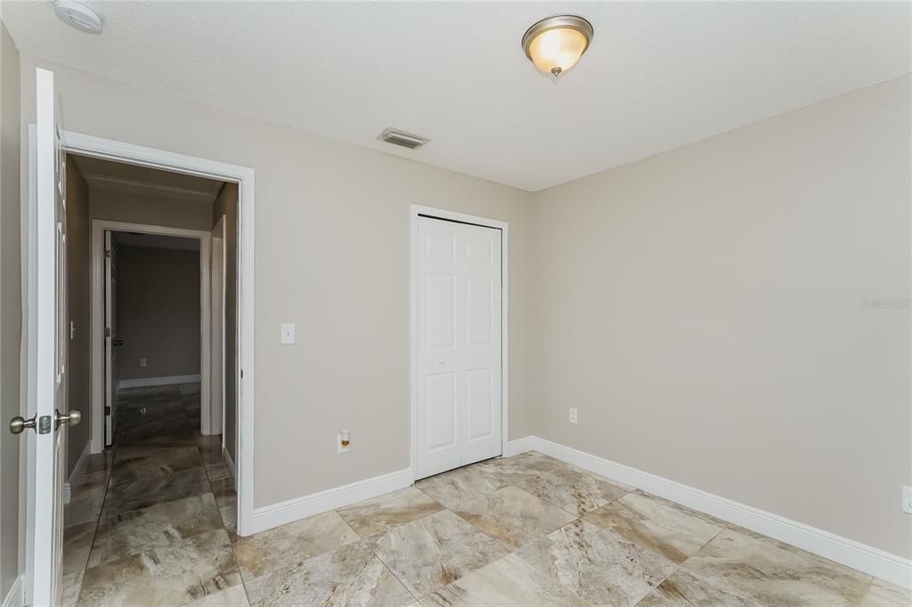 待售: $375,000 (4 贝兹, 2 浴室, 1444 平方英尺)