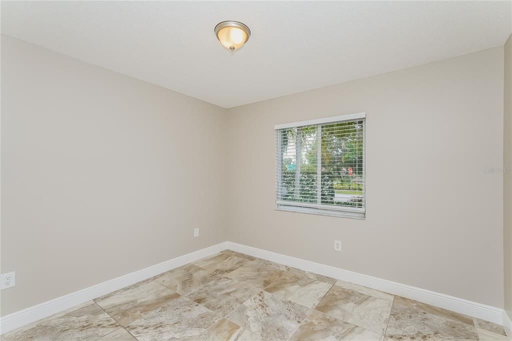 待售: $375,000 (4 贝兹, 2 浴室, 1444 平方英尺)