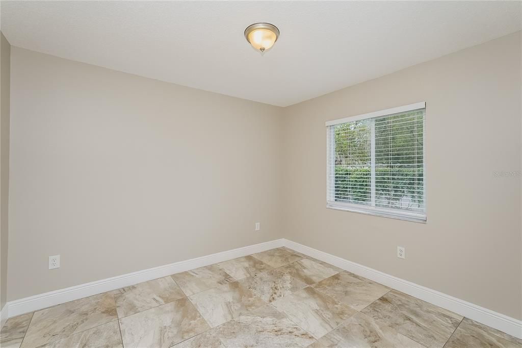 待售: $375,000 (4 贝兹, 2 浴室, 1444 平方英尺)