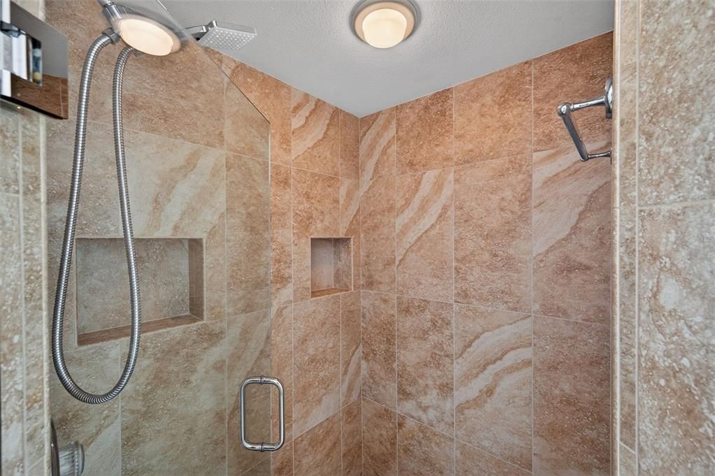 For Sale: $325,000 (2 beds, 2 baths, 1280 Square Feet)