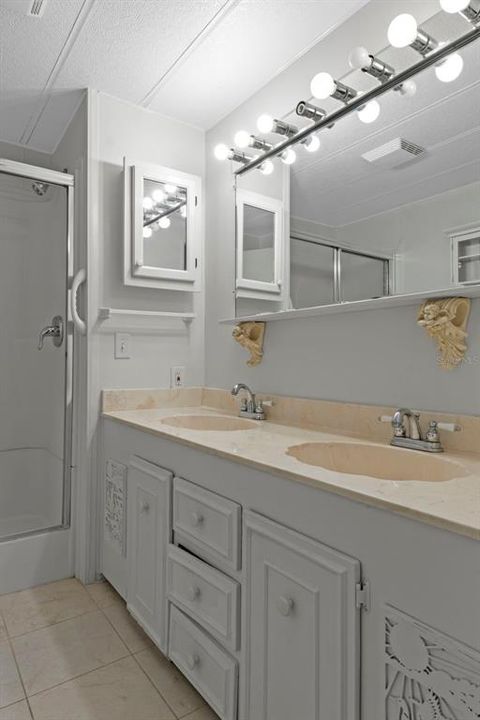 En Venta: $169,900 (2 camas, 2 baños, 1056 Pies cuadrados)