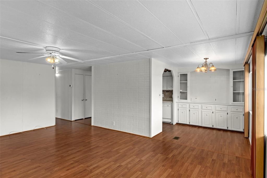 En Venta: $169,900 (2 camas, 2 baños, 1056 Pies cuadrados)