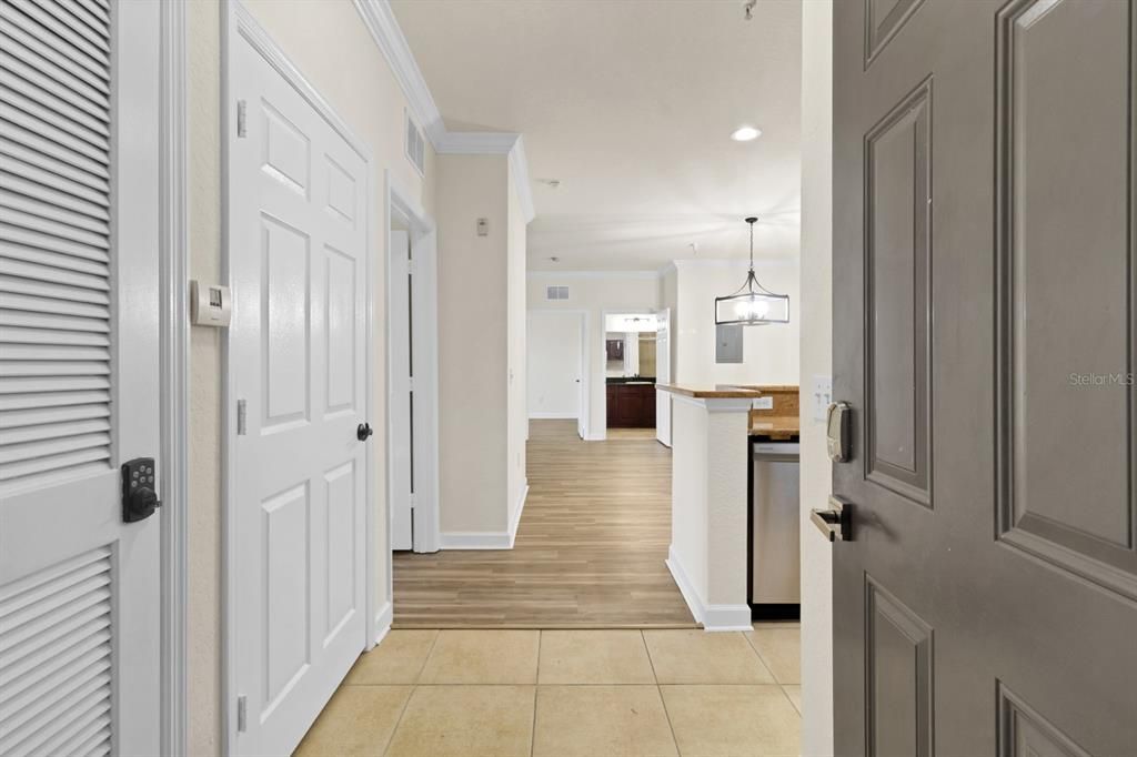 For Sale: $219,900 (2 beds, 2 baths, 1134 Square Feet)