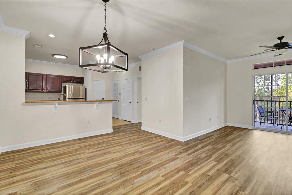 For Sale: $219,900 (2 beds, 2 baths, 1134 Square Feet)