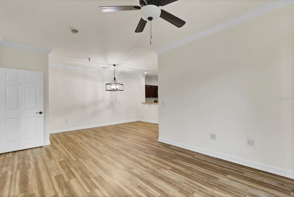 For Sale: $219,900 (2 beds, 2 baths, 1134 Square Feet)