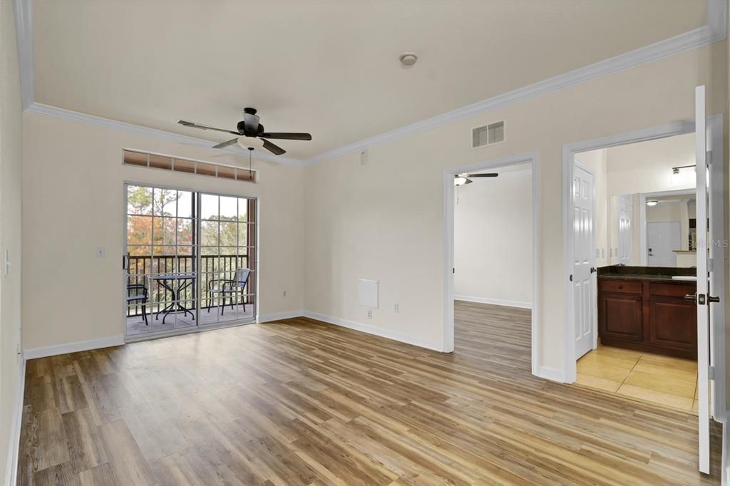 For Sale: $219,900 (2 beds, 2 baths, 1134 Square Feet)