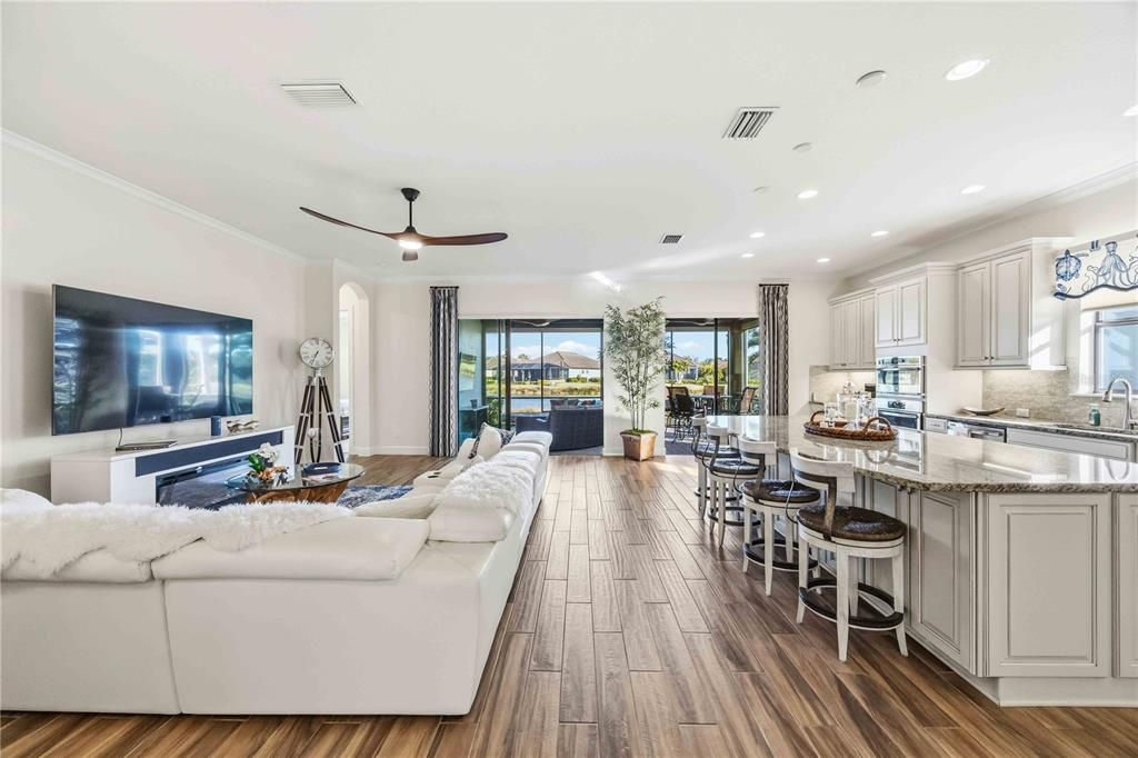 For Rent: $4,000 (3 beds, 3 baths, 2275 Square Feet)