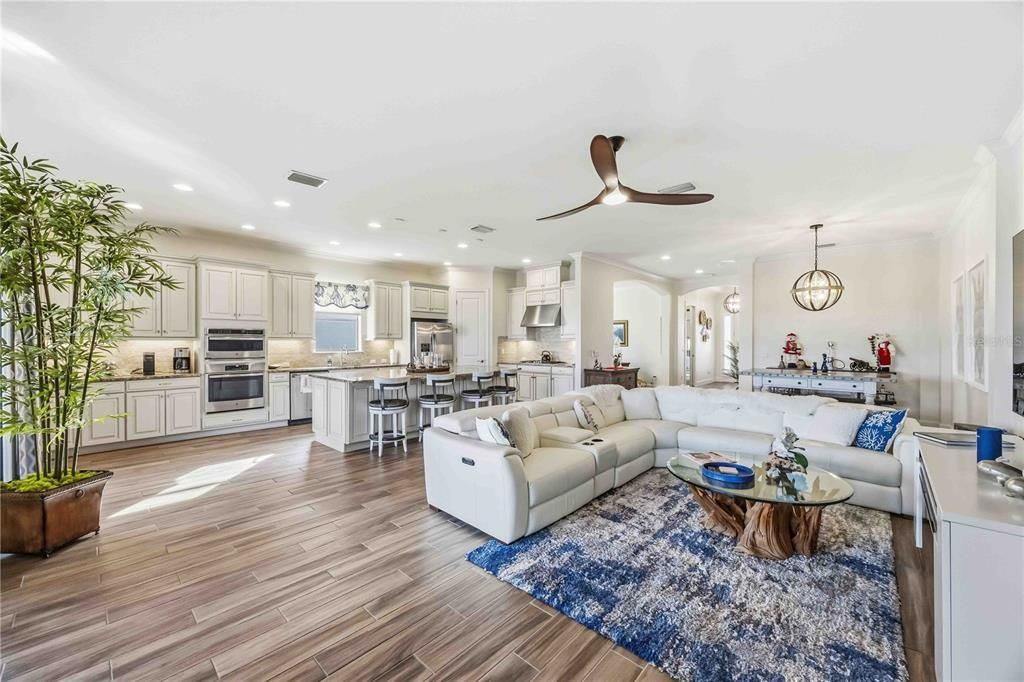 For Rent: $4,000 (3 beds, 3 baths, 2275 Square Feet)