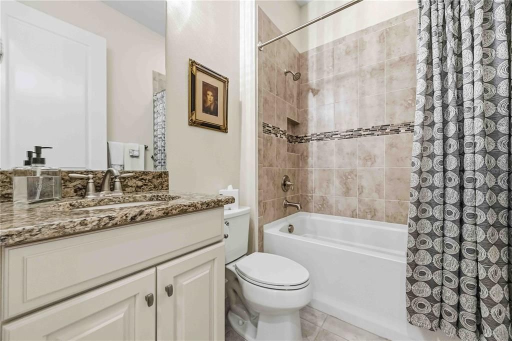 For Rent: $4,000 (3 beds, 3 baths, 2275 Square Feet)