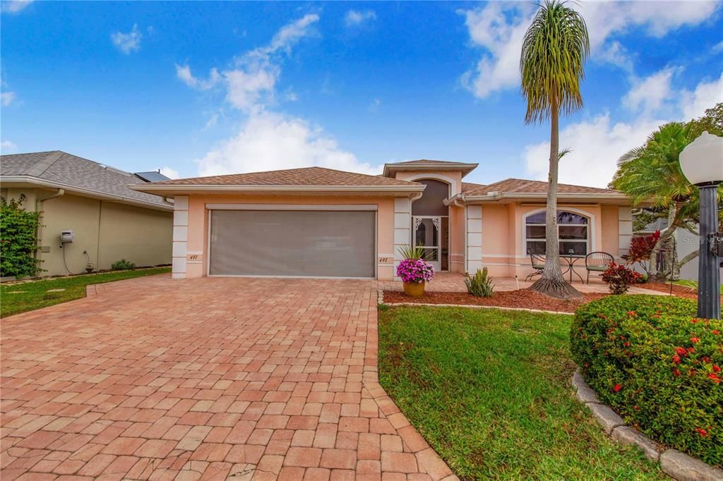 En Venta: $280,000 (2 camas, 2 baños, 1747 Pies cuadrados)