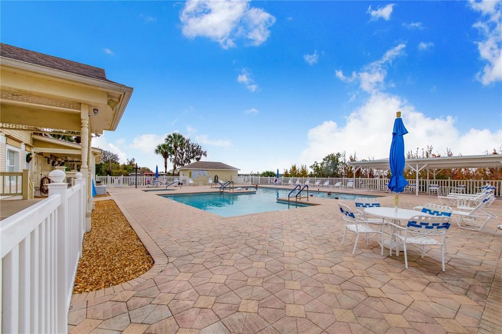 En Venta: $280,000 (2 camas, 2 baños, 1747 Pies cuadrados)