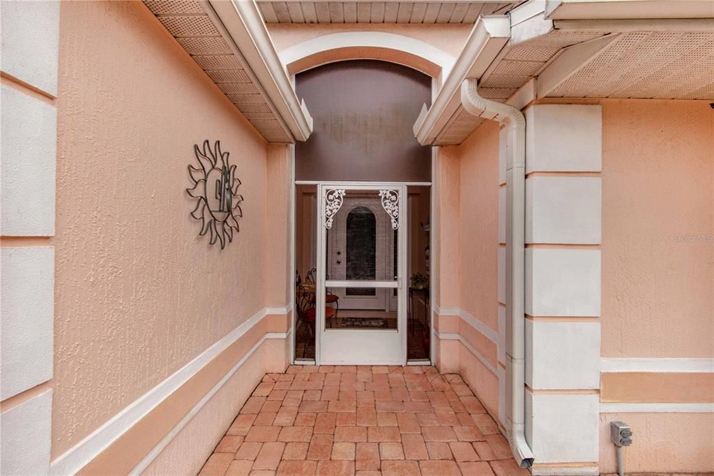 En Venta: $280,000 (2 camas, 2 baños, 1747 Pies cuadrados)