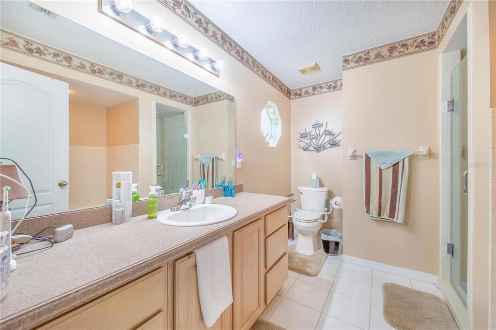 En Venta: $280,000 (2 camas, 2 baños, 1747 Pies cuadrados)