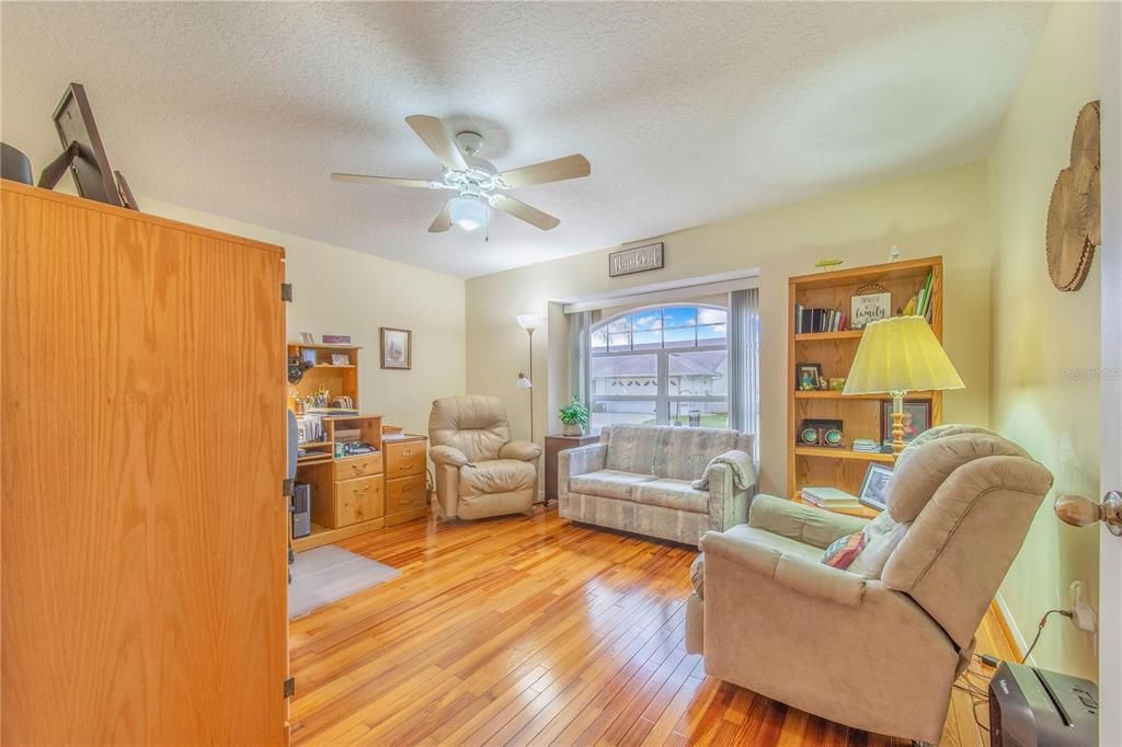 En Venta: $280,000 (2 camas, 2 baños, 1747 Pies cuadrados)