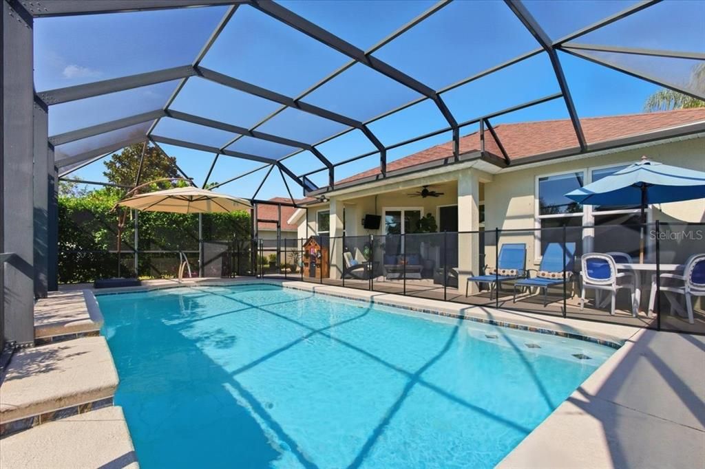 For Sale: $600,000 (4 beds, 2 baths, 1845 Square Feet)